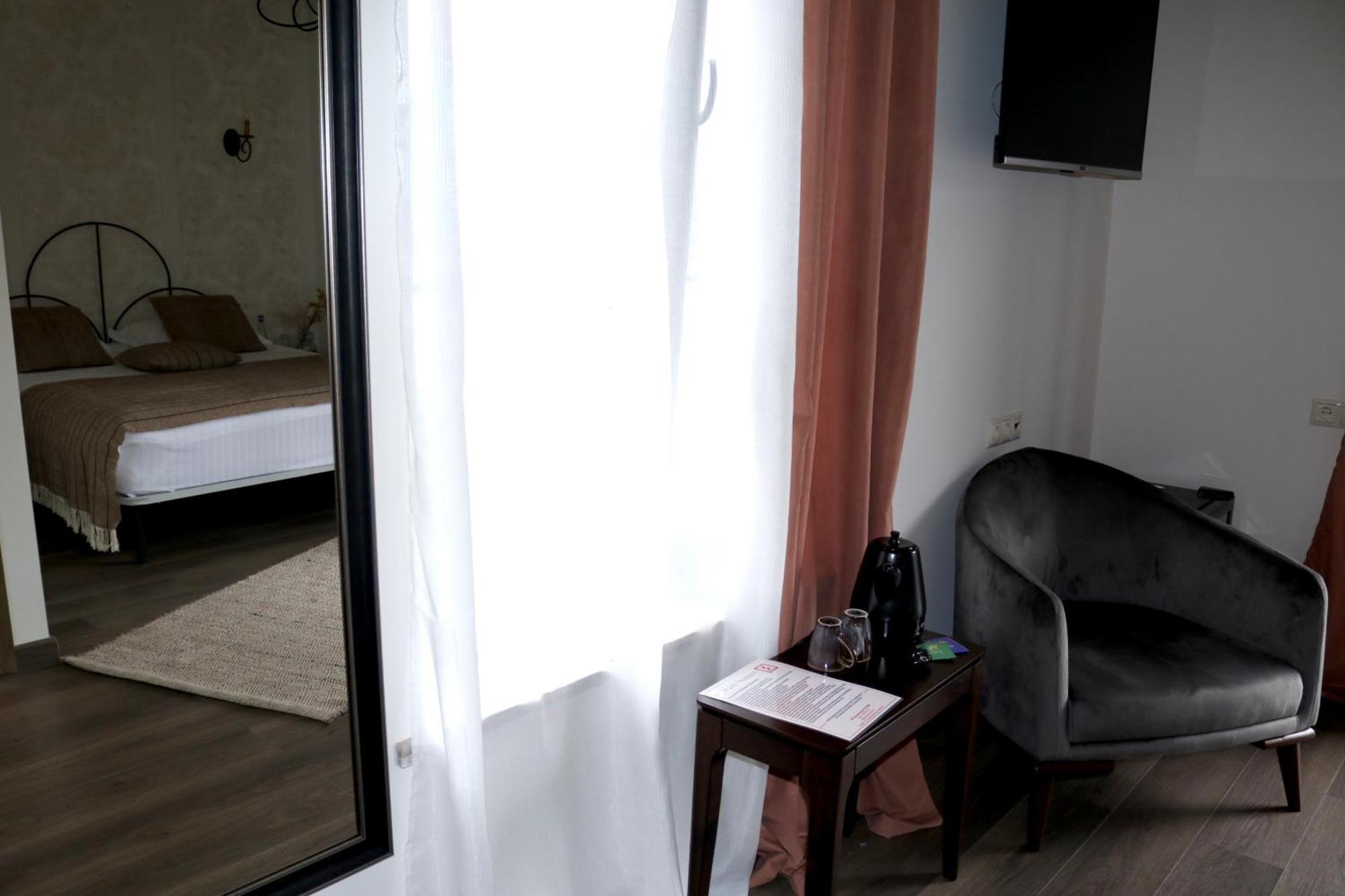 Redroof Country House Hotel Goris Zimmer foto